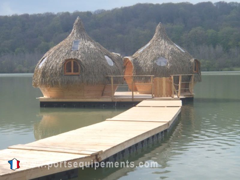 Cabane flottante pour hébergement de tourisme